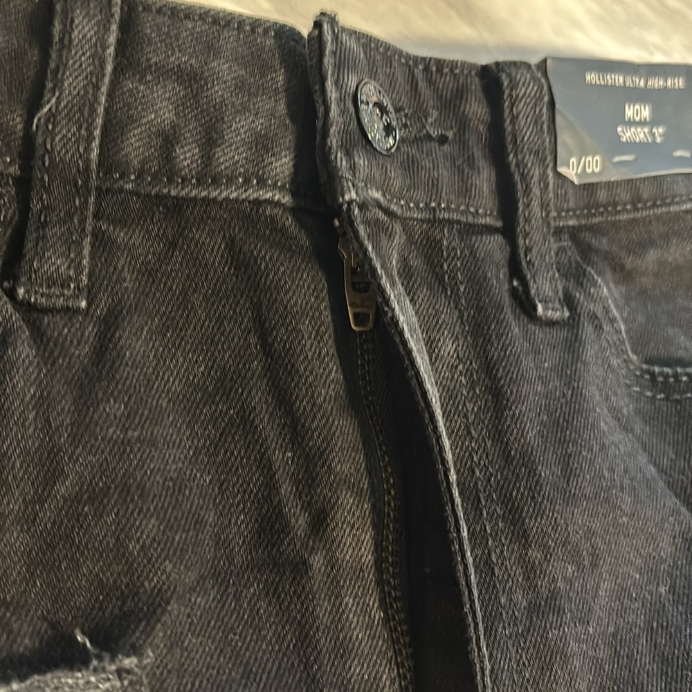 Hollister ultra high rise mom short. - Picture 5 of 7